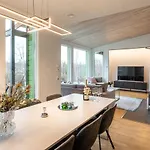 Mommo Villa *